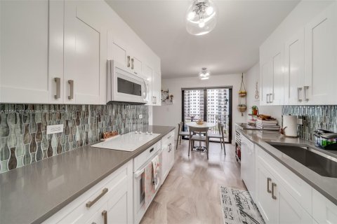 Copropriété à vendre à Hollywood, Floride: 2 chambres, 145.86 m2 № 1175767 - photo 22