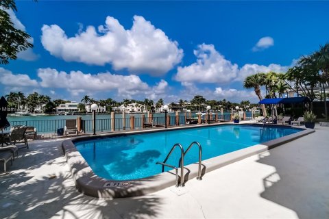 Condominio en venta en Miami Beach, Florida, 2 dormitorios, 164.9 m2 № 1408358 - foto 29