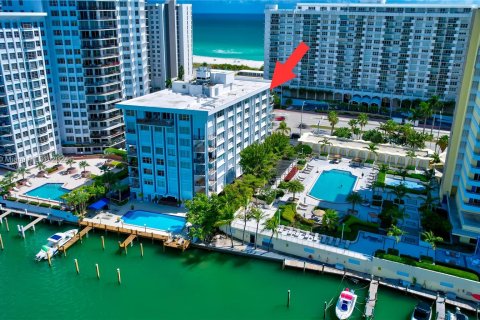 Condominio en venta en Miami Beach, Florida, 2 dormitorios, 164.9 m2 № 1408358 - foto 4