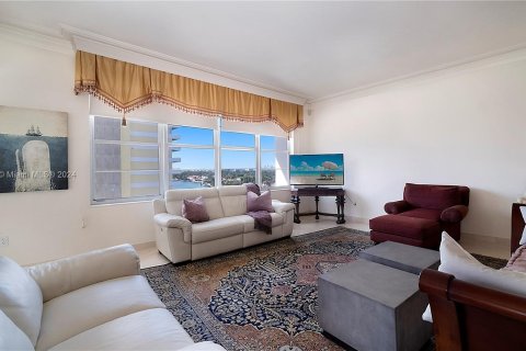 Condominio en venta en Miami Beach, Florida, 2 dormitorios, 164.9 m2 № 1408358 - foto 9