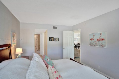 Copropriété à vendre à Deerfield Beach, Floride: 2 chambres, 94.02 m2 № 1096977 - photo 19