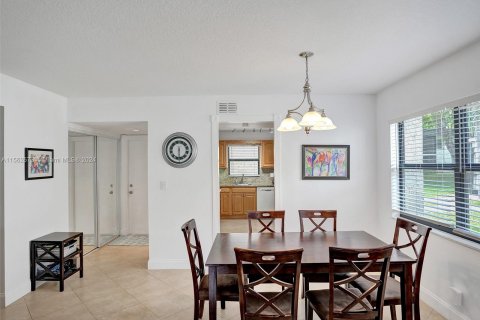 Copropriété à vendre à Deerfield Beach, Floride: 2 chambres, 94.02 m2 № 1096977 - photo 5