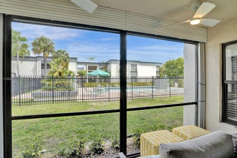 Copropriété à vendre à Deerfield Beach, Floride: 2 chambres, 94.02 m2 № 1096977 - photo 26