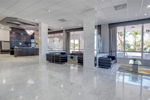 Copropriété à vendre à Miami Beach, Floride: 1 chambre, 119.01 m2 № 1011012 - photo 3