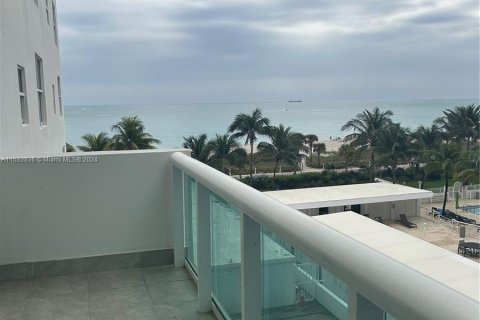 Copropriété à vendre à Miami Beach, Floride: 1 chambre, 119.01 m2 № 1011012 - photo 12