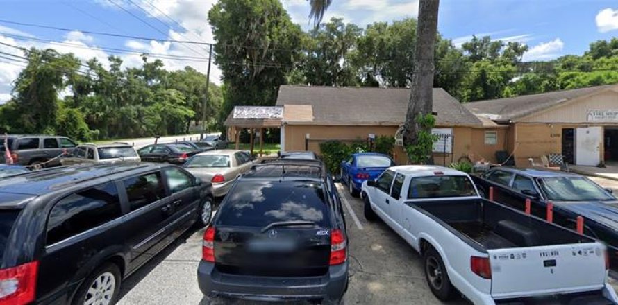 Immobilier commercial à DeLand, Floride № 1386433