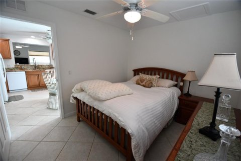 Appartement à louer à Punta Gorda, Floride: 2 chambres, 102.19 m2 № 1386431 - photo 12