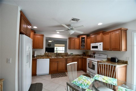 Appartement à louer à Punta Gorda, Floride: 2 chambres, 102.19 m2 № 1386431 - photo 8