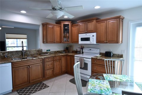 Appartement à louer à Punta Gorda, Floride: 2 chambres, 102.19 m2 № 1386431 - photo 9