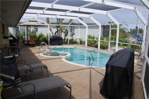 Appartement à louer à Punta Gorda, Floride: 2 chambres, 102.19 m2 № 1386431 - photo 3