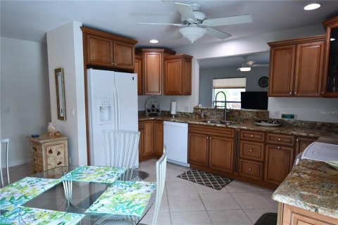 Appartement à louer à Punta Gorda, Floride: 2 chambres, 102.19 m2 № 1386431 - photo 10