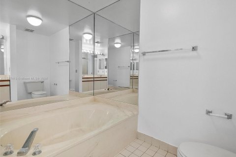 Copropriété à vendre à Aventura, Floride: 2 chambres, 110.27 m2 № 1155087 - photo 26