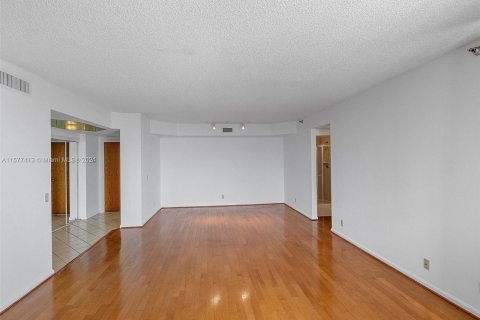 Condo in Aventura, Florida, 2 bedrooms  № 1155087 - photo 5