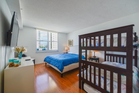 Condo in Hollywood, Florida, 1 bedroom  № 1155044 - photo 15