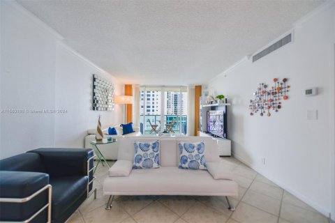 Copropriété à vendre à Hollywood, Floride: 1 chambre, 77.57 m2 № 1155044 - photo 3