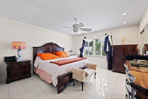 House in Tampa, Florida 2 bedrooms, 117.89 sq.m. № 1407286 - photo 10