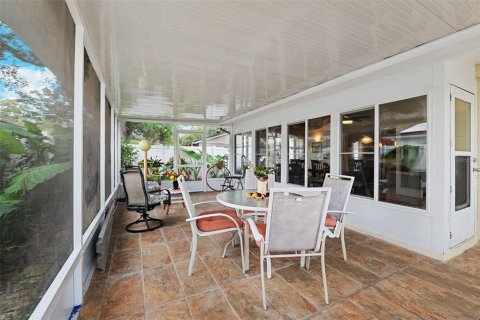 Villa ou maison à vendre à Tampa, Floride: 2 chambres, 117.89 m2 № 1407286 - photo 4