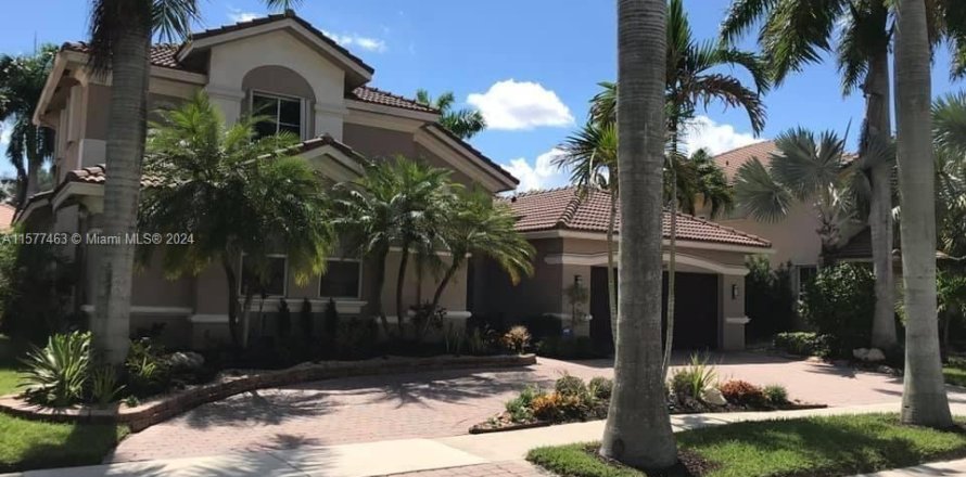 House in Weston, Florida 5 bedrooms, 297.01 sq.m. № 1147155