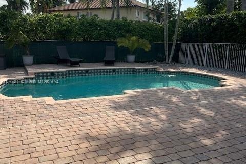 House in Weston, Florida 5 bedrooms, 297.01 sq.m. № 1147155 - photo 7