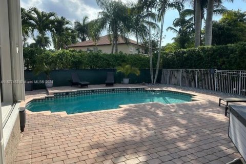 House in Weston, Florida 5 bedrooms, 297.01 sq.m. № 1147155 - photo 8