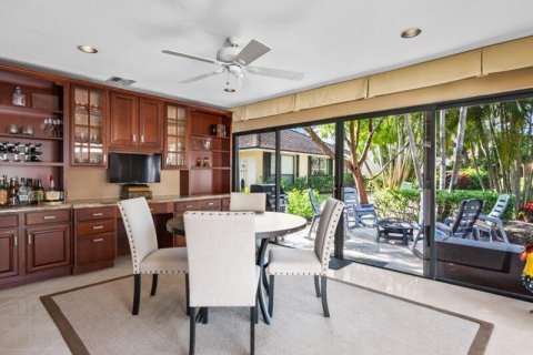 Villa ou maison à vendre à North Palm Beach, Floride: 2 chambres, 171.03 m2 № 672655 - photo 19
