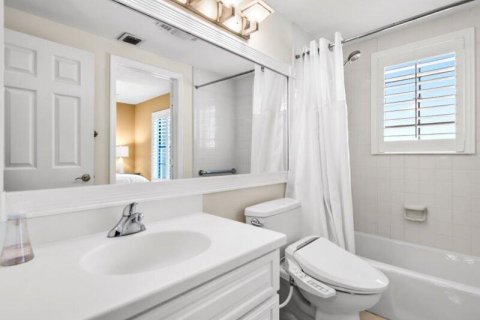 Villa ou maison à vendre à North Palm Beach, Floride: 2 chambres, 171.03 m2 № 672655 - photo 22