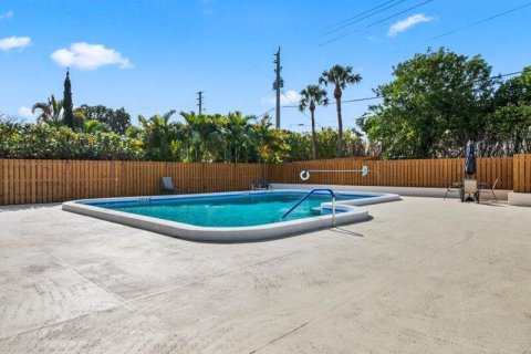 Villa ou maison à vendre à North Palm Beach, Floride: 2 chambres, 171.03 m2 № 672655 - photo 3