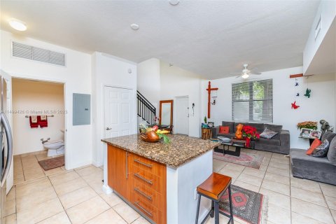 Condominio en venta en Coral Gables, Florida, 1 dormitorio, 105.07 m2 № 885943 - foto 11
