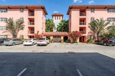 Condo in Fort Lauderdale, Florida, 3 bedrooms  № 1292869 - photo 2