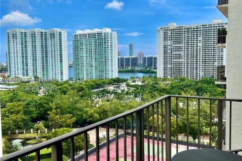 Condominio en venta en Aventura, Florida, 2 dormitorios, 112.41 m2 № 1215332 - foto 4