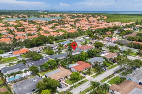 Casa en venta en Cutler Bay, Florida, 3 dormitorios, 143.16 m2 № 1345261 - foto 27