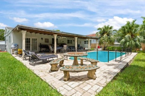 Villa ou maison à vendre à Cutler Bay, Floride: 3 chambres, 143.16 m2 № 1345261 - photo 25