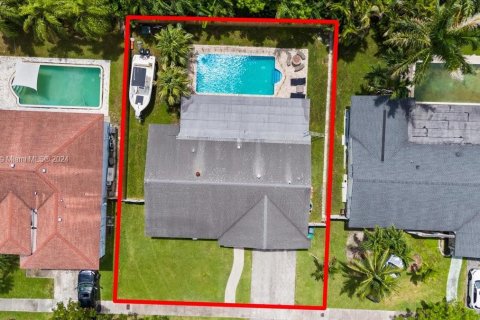 Villa ou maison à vendre à Cutler Bay, Floride: 3 chambres, 143.16 m2 № 1345261 - photo 26