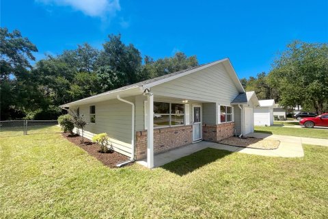 Villa ou maison à vendre à Leesburg, Floride: 3 chambres, 146.51 m2 № 1351436 - photo 1