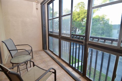 Copropriété à vendre à Sarasota, Floride: 2 chambres, 92.07 m2 № 1351392 - photo 13