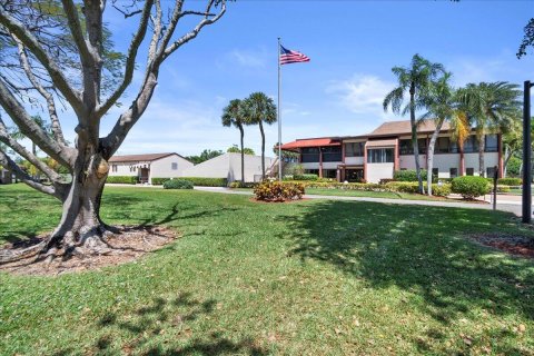 Villa ou maison à vendre à Lake Worth, Floride: 2 chambres, 123.28 m2 № 1118601 - photo 1