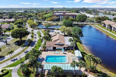 Villa ou maison à vendre à Lake Worth, Floride: 2 chambres, 123.28 m2 № 1118601 - photo 13