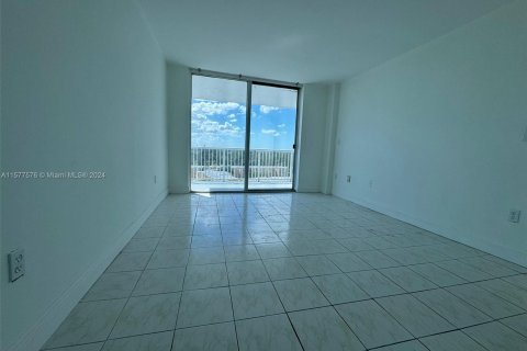 Condo in Miami, Florida, 2 bedrooms  № 1153521 - photo 8