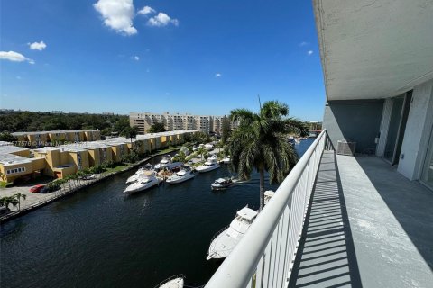 Copropriété à vendre à Miami, Floride: 2 chambres, 71.26 m2 № 1153521 - photo 4