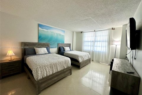 Copropriété à vendre à Hollywood, Floride: 1 chambre, 83.24 m2 № 1153517 - photo 2