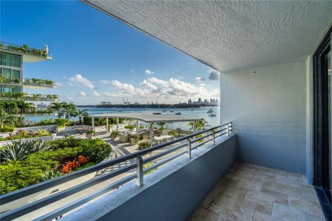 Condo in Miami Beach, Florida, 2 bedrooms  № 1153518 - photo 27