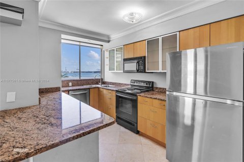 Condo in Miami Beach, Florida, 2 bedrooms  № 1153518 - photo 7