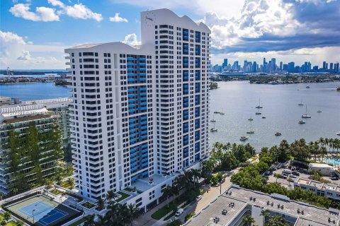 Copropriété à vendre à Miami Beach, Floride: 2 chambres, 100.71 m2 № 1153518 - photo 1