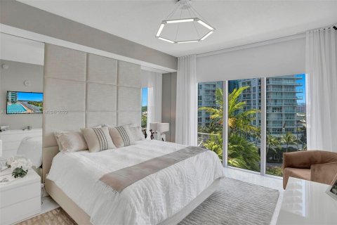Condominio en venta en Sunny Isles Beach, Florida, 3 dormitorios, 175.77 m2 № 26304 - foto 19