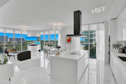 Condominio en venta en Sunny Isles Beach, Florida, 3 dormitorios, 175.77 m2 № 26304 - foto 8