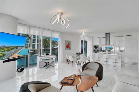 Condominio en venta en Sunny Isles Beach, Florida, 3 dormitorios, 175.77 m2 № 26304 - foto 15