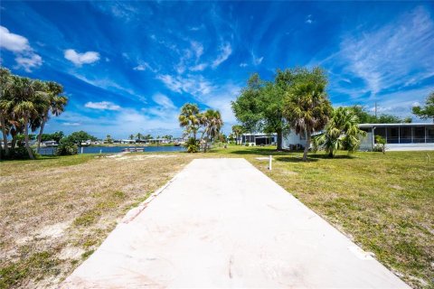 Terreno en venta en Englewood, Florida № 1122271 - foto 12