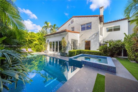 Casa en venta en Miami Beach, Florida, 7 dormitorios, 404.22 m2 № 1384468 - foto 13