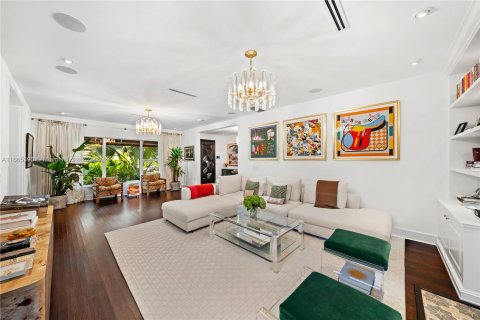 Villa ou maison à vendre à Miami Beach, Floride: 7 chambres, 404.22 m2 № 1384468 - photo 7