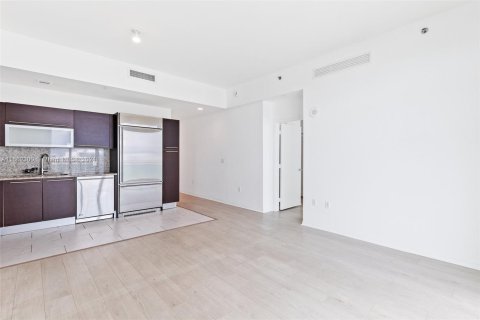 Copropriété à louer à Miami, Floride: 2 chambres, 91.6 m2 № 1370441 - photo 12